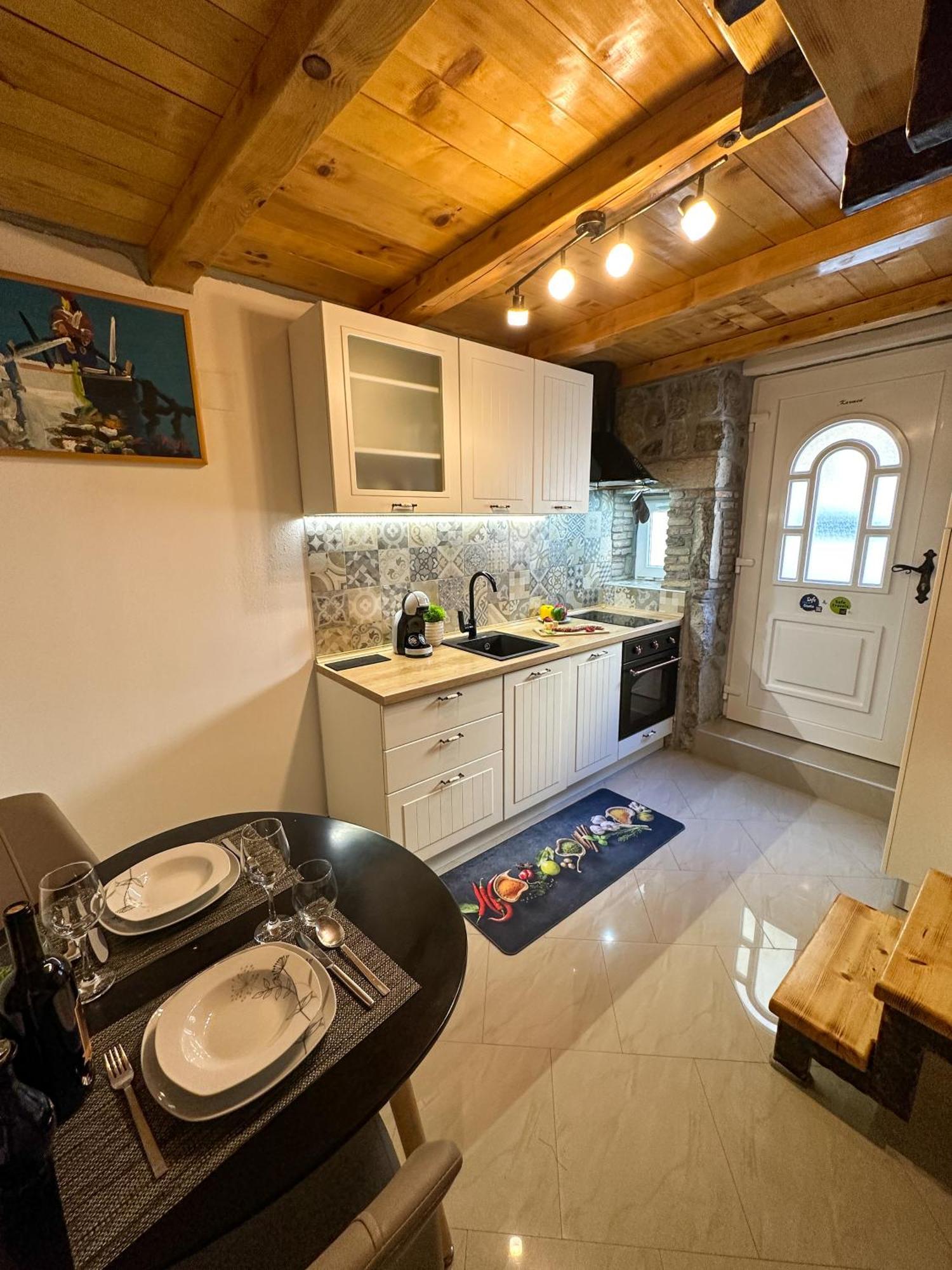 Villa Volos Apartment Karmen With Roof Terrace, Sea View, Free Private Parking Opatija Eksteriør bilde
