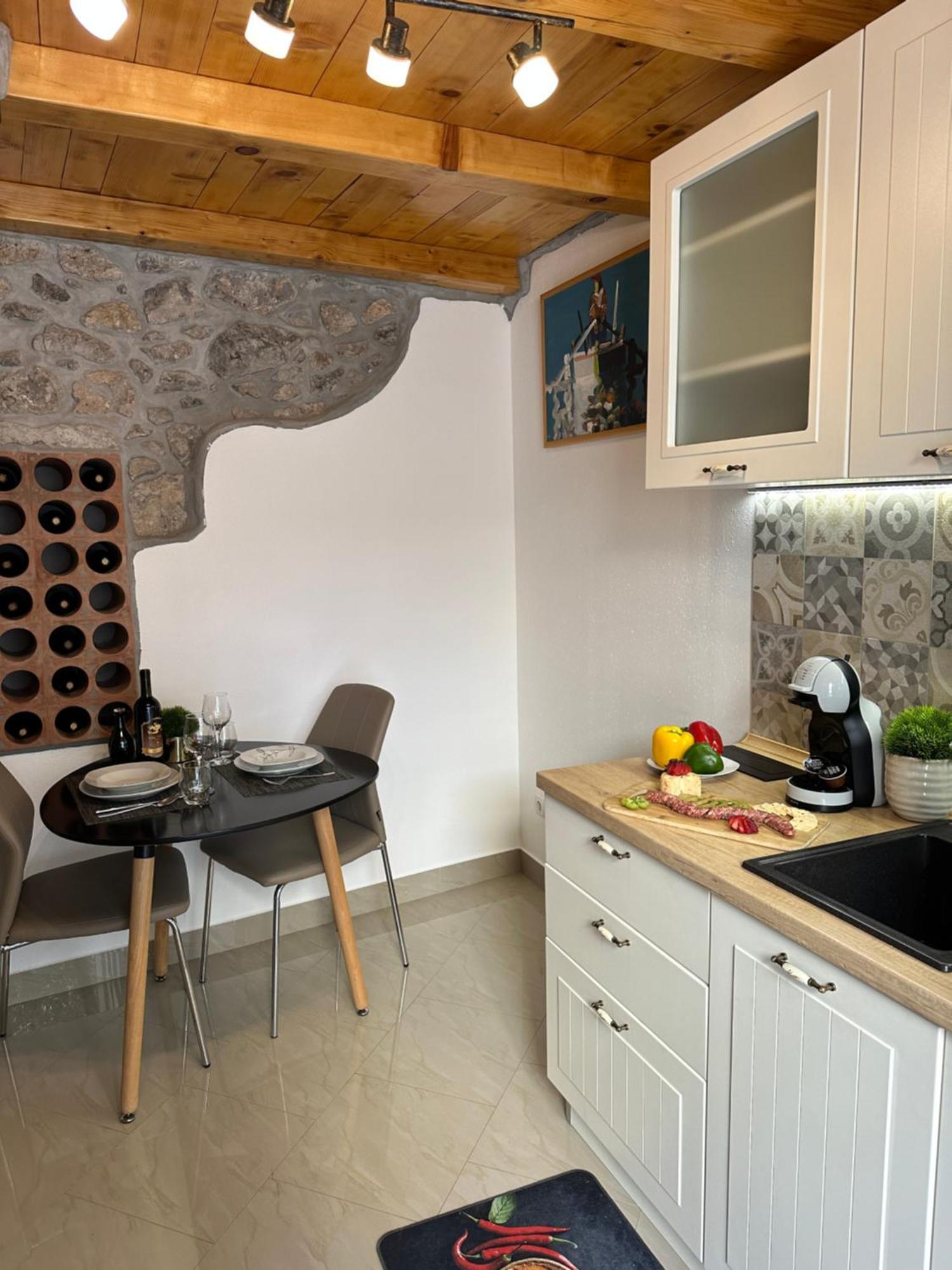 Villa Volos Apartment Karmen With Roof Terrace, Sea View, Free Private Parking Opatija Eksteriør bilde